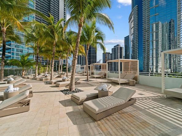 900 Biscayne Blvd 702, Miami FL 33132