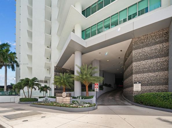 900 Biscayne Blvd 702, Miami FL 33132