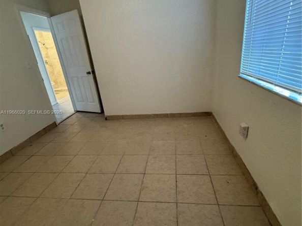 20138 NW 38th Pl, Miami Gardens FL 33055