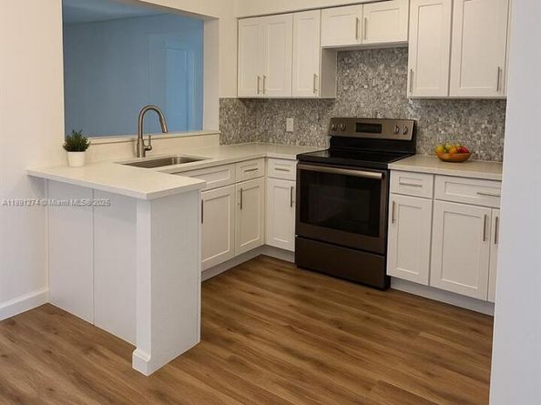 3040 NW 96th St, Miami FL 33147
