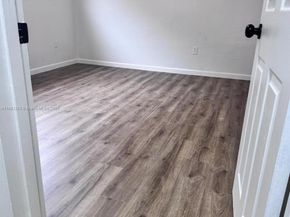 3040 NW 96th St, Miami FL 33147