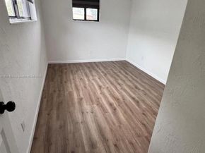 3040 NW 96th St, Miami FL 33147