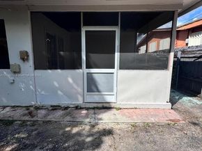 3040 NW 96th St, Miami FL 33147