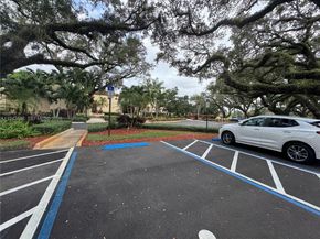 9450 Poinciana Pl 405, Davie FL 33324