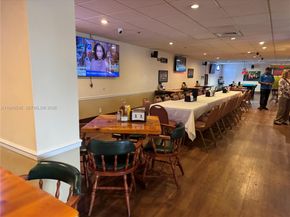 9450 Poinciana Pl 405, Davie FL 33324