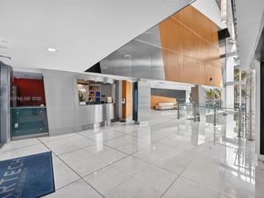 2950 NE 188th St 302, Aventura FL 33180