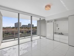 2950 NE 188th St 302, Aventura FL 33180