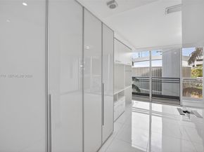 2950 NE 188th St 302, Aventura FL 33180