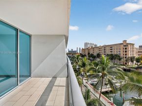 2950 NE 188th St 302, Aventura FL 33180