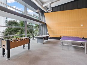 2950 NE 188th St 302, Aventura FL 33180