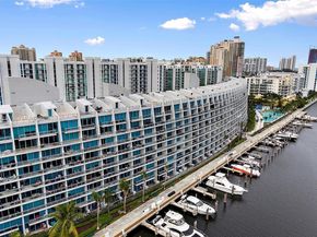 2950 NE 188th St 302, Aventura FL 33180