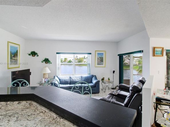 15490 SW 47th St, Miami FL 33185