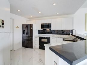 15490 SW 47th St, Miami FL 33185