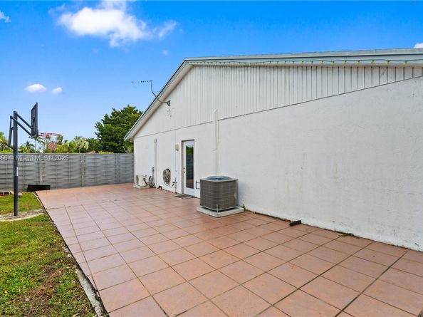 8625 SW 133rd Road Pl, Miami FL 33183