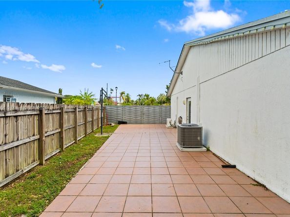 8625 SW 133rd Road Pl, Miami FL 33183