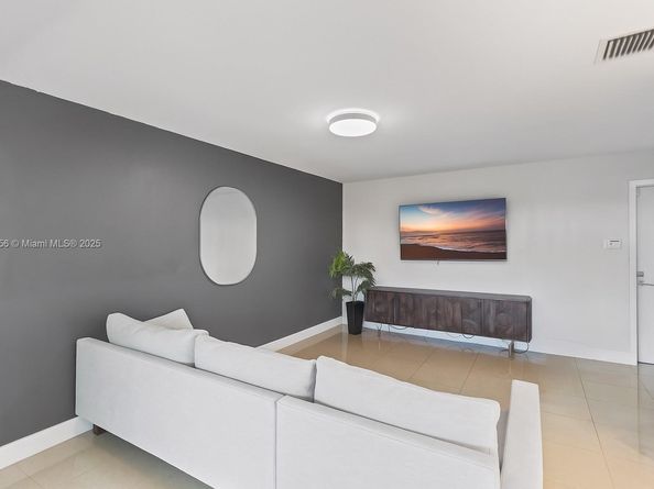 8625 SW 133rd Road Pl, Miami FL 33183