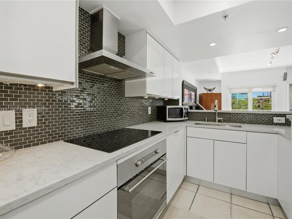 120 Jefferson Ave 12022, Miami Beach FL 33139