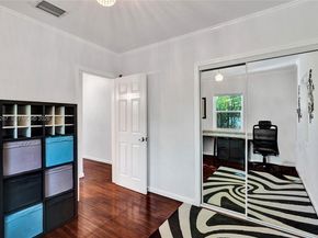 1713 NW 8th Ave, Fort Lauderdale FL 33311