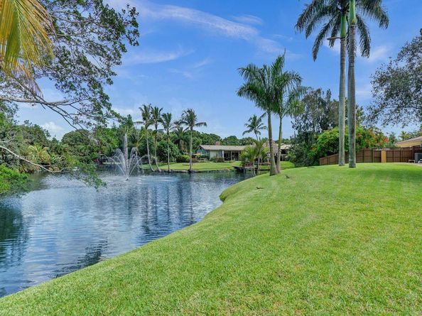 3311 SW 118th Ter, Davie FL 33330