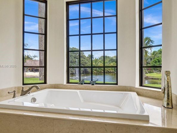3311 SW 118th Ter, Davie FL 33330