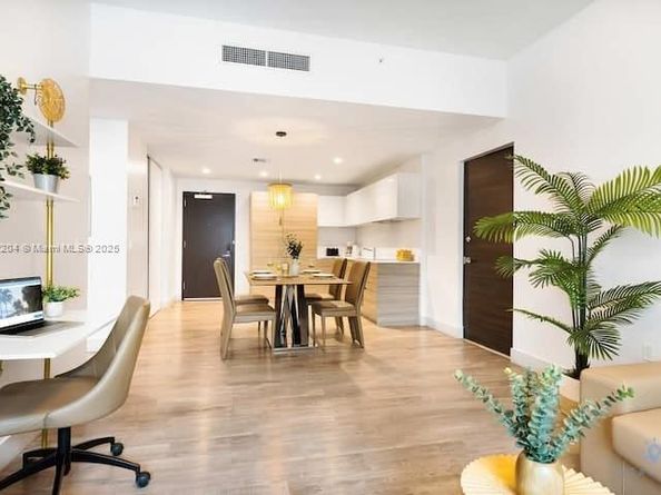 777 N Ocean Dr N521, Hollywood FL 33019
