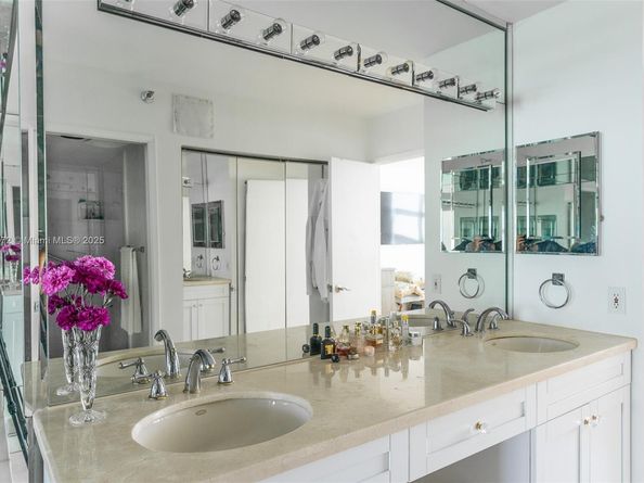 Undisclosed Address #A11870572, Aventura FL 33180