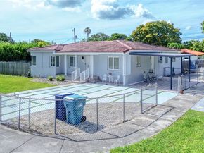 6290 SW 37th St, Miami FL 33155