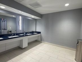 6180 Kings Gate Cir, Delray Beach FL 33484