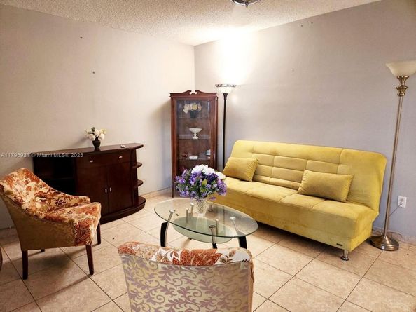 16901 NE 13th Ave 209, Miami FL 33162