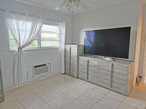 16901 NE 13th Ave 209, Miami FL 33162