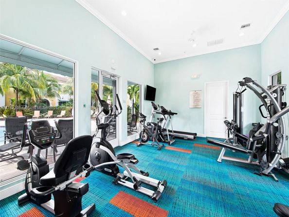 1732 NW 124th Pl, Pembroke Pines FL 33028