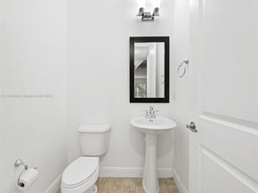 1732 NW 124th Pl, Pembroke Pines FL 33028