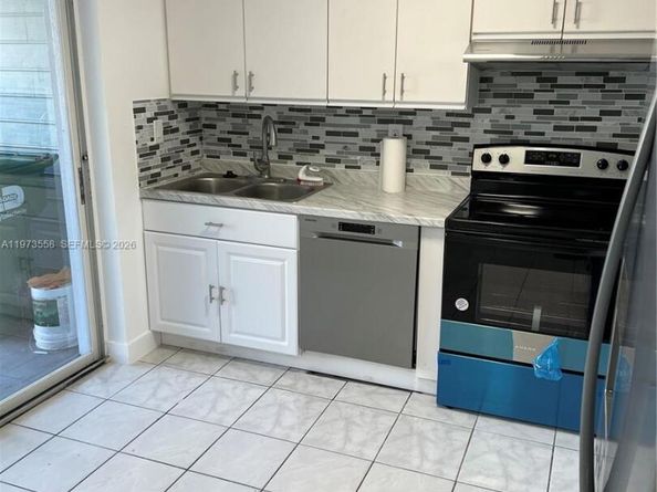 13795 SW 147th Cir Ln 112, Miami FL 33186