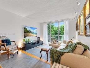 3661 SW 9th Ter 207, Miami FL 33135