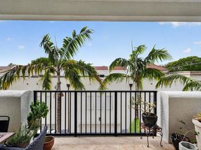 650 Valencia Ave 302, Coral Gables FL 33134