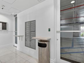 650 Valencia Ave 302, Coral Gables FL 33134
