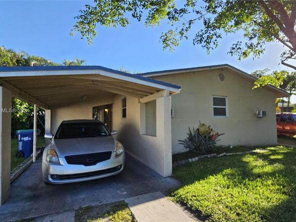3451 NW 2nd St, Lauderhill FL 33311