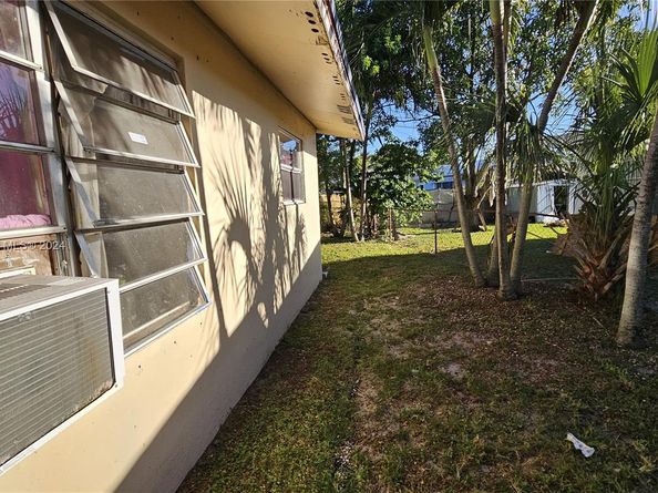 3451 NW 2nd St, Lauderhill FL 33311
