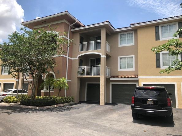 6434 Emerald Dunes Dr 202, West Palm Beach FL 33411