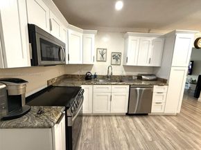 671 SW 14th St, Deerfield Beach FL 33441