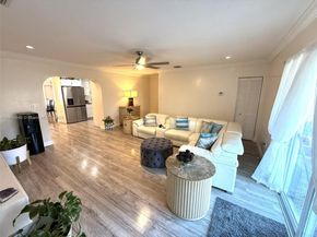 671 SW 14th St, Deerfield Beach FL 33441