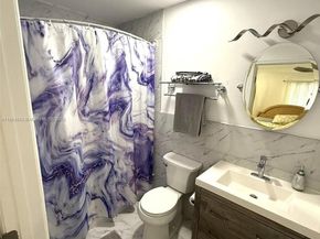 671 SW 14th St, Deerfield Beach FL 33441
