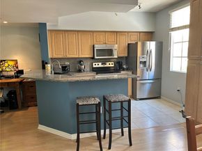 2811 NE 185th St, Aventura FL 33180