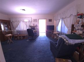 1033 N 19th Ave, Hollywood FL 33020