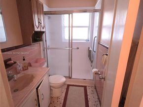 1033 N 19th Ave, Hollywood FL 33020