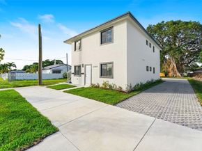 11997 SW 218th St, Miami FL 33170