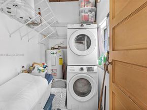 492 NE 55th St, Miami FL 33137