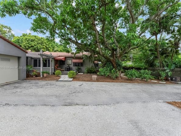 492 NE 55th St, Miami FL 33137