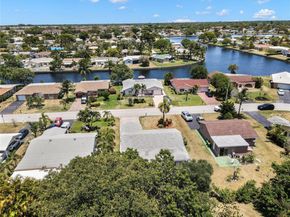 9404 NW 70th Pl, Tamarac FL 33321