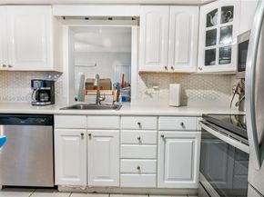 9404 NW 70th Pl, Tamarac FL 33321